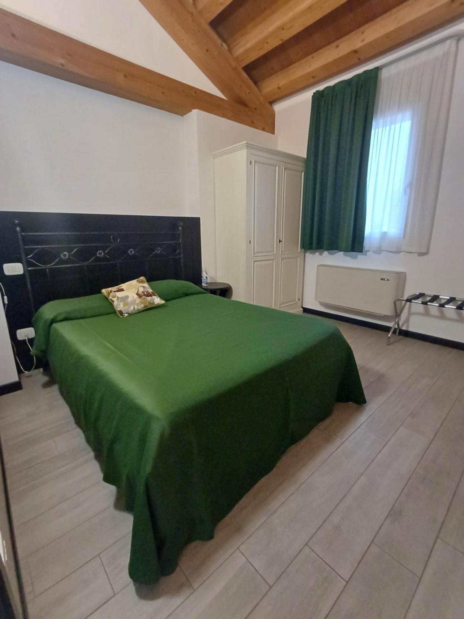 Vila Arneroni Codognè Exteriér fotografie